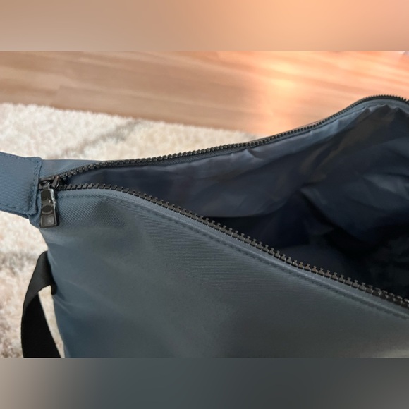 COACH- Fragrance Tote Bag / Weekender Duffel Travel Sports NWT - Picture 13 of 13